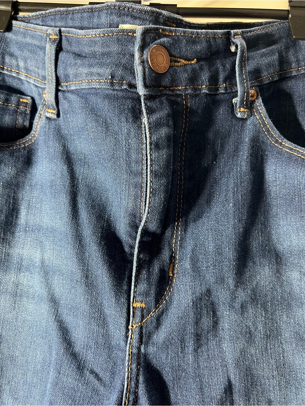 Signature by Levi Strauss & Co. Women’s Denim Bermuda Shorts – Size 12 - Picture 3 of 7